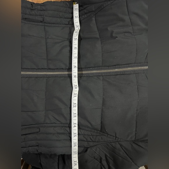 Women’s Old Navy Winter Coat - Picture 8 of 9